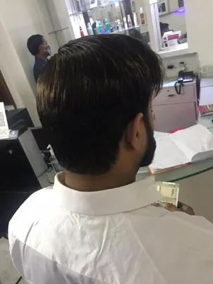 Hair Wigs treatment in Dilshad Garden